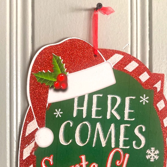 NWT Gleaming Glittered Here Comes Santa Claus Holiday Decoration Sign - Picture 5 of 11
